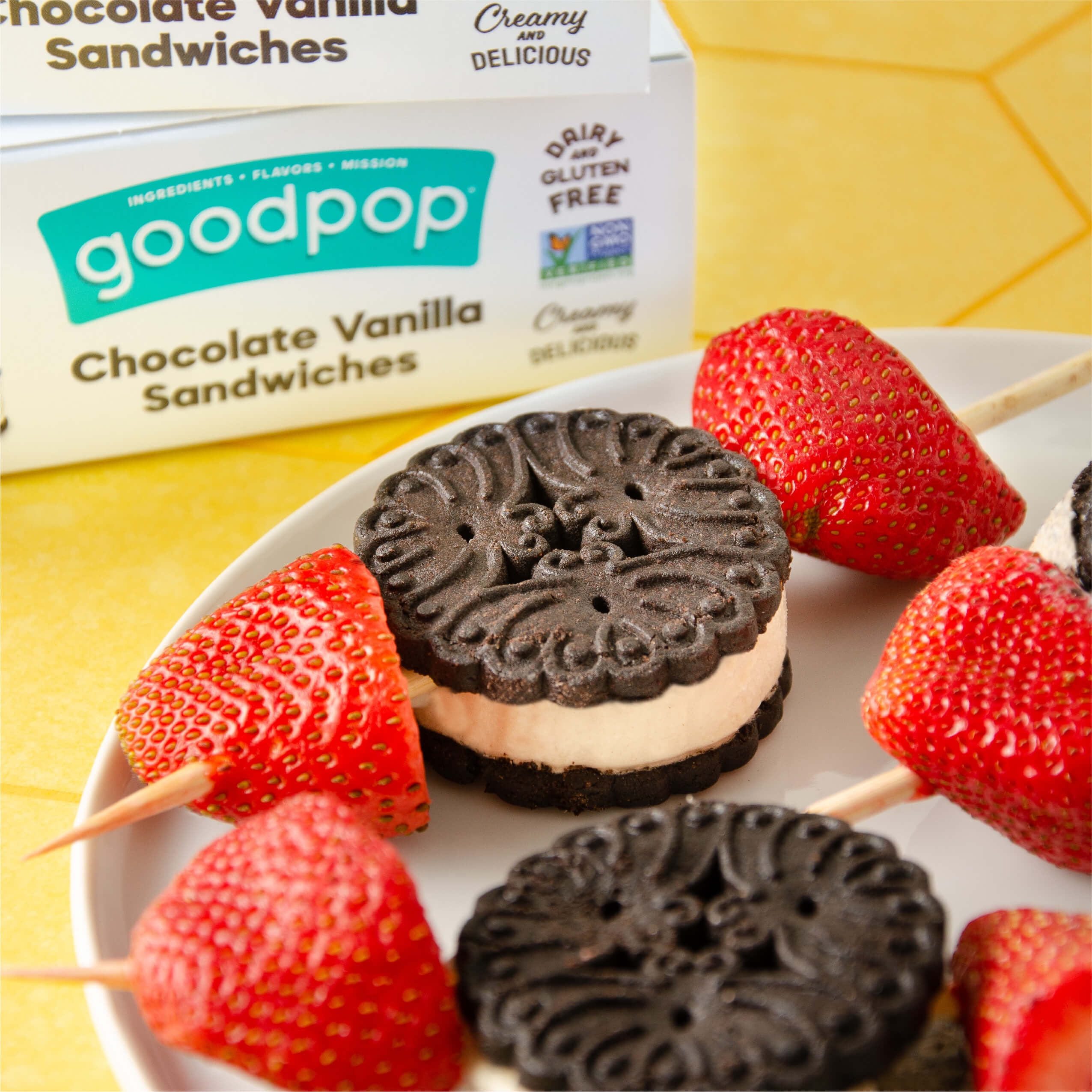 GoodPop Chocolate Vanilla Sandwiches Dairy-Free Oat Milk Frozen Dessert, 4 CT