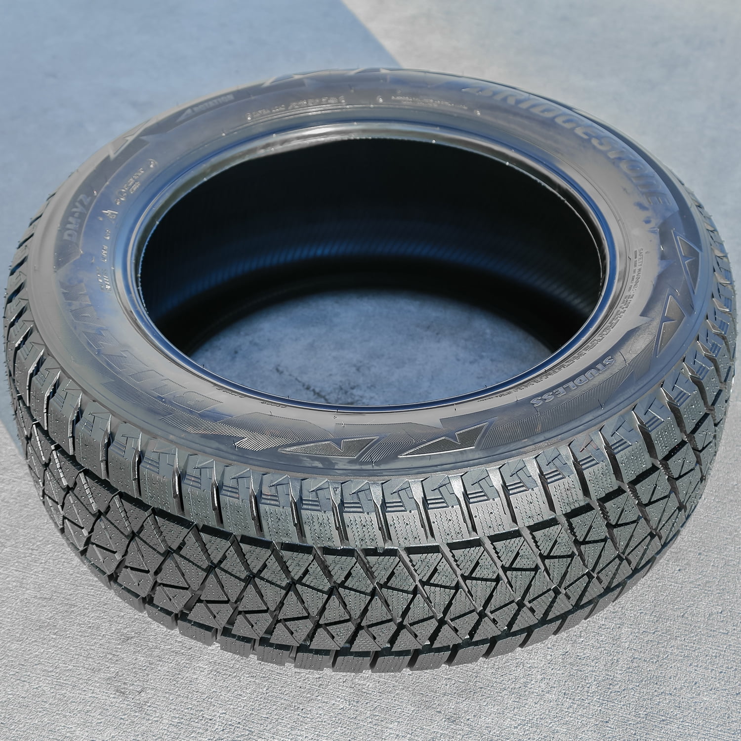 Bridgestone Blizzak DM-V2 255/60R19 108S (Studless) Snow Winter Tire