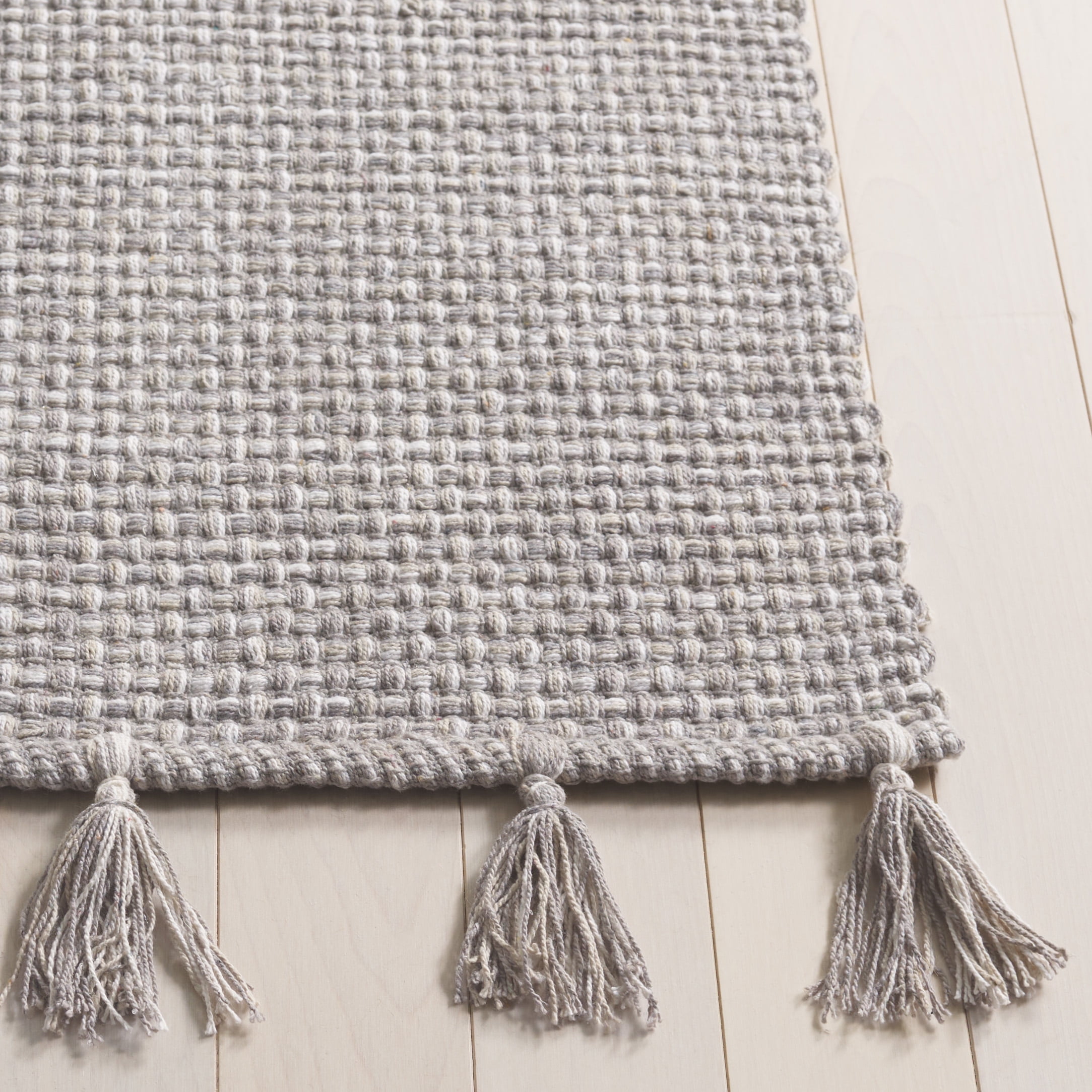 SAFAVIEH Montauk Ombre Solid Runner Rug, Light Grey, 2'3" x 9'