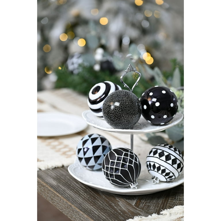 Valery Madelyn 30ct 2.36 Inches Christmas Ornaments Set, Black and White  Shatterproof Christmas Tree Decorations Ball Ornaments Bulk, Modern Hanging  Ornaments for Xmas Trees Holiday Decor 