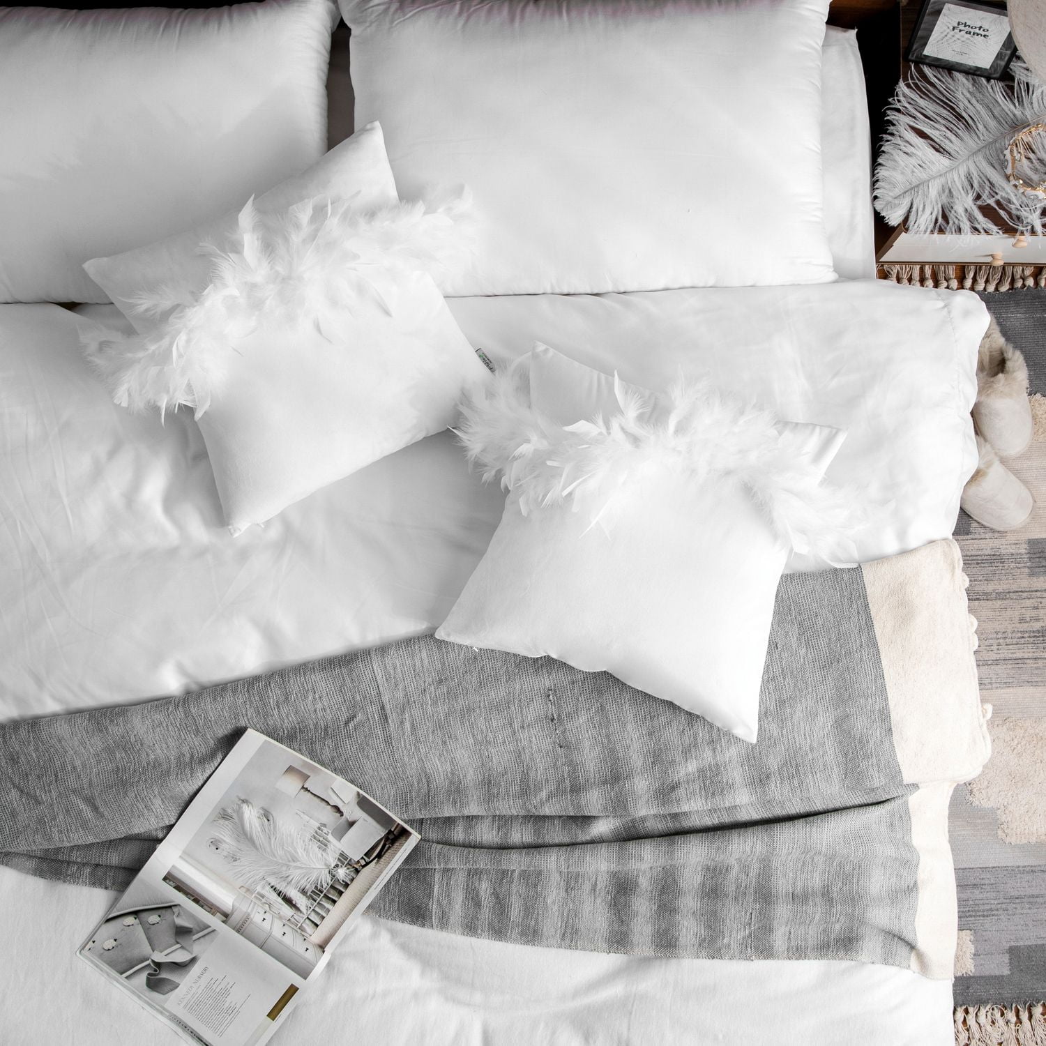 Phantoscope Feather Velvet Decorative Throw Pillows, 18 x 18 in, Pure White, 2 Pack