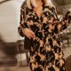 thumbnail image 4 of Moda para mujer Temperamento Cuello en V Estampado Manga larga Cinturón delgado Vestido de camisa Falda corta Fridja nalpqowj5244, 4 of 8