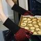thumbnail image 4 of Guantes piezas para horno microondas, manoplas antideslizantes ignífugas, resistentes al calor, 800 grados, 2 unidades, 4 of 5