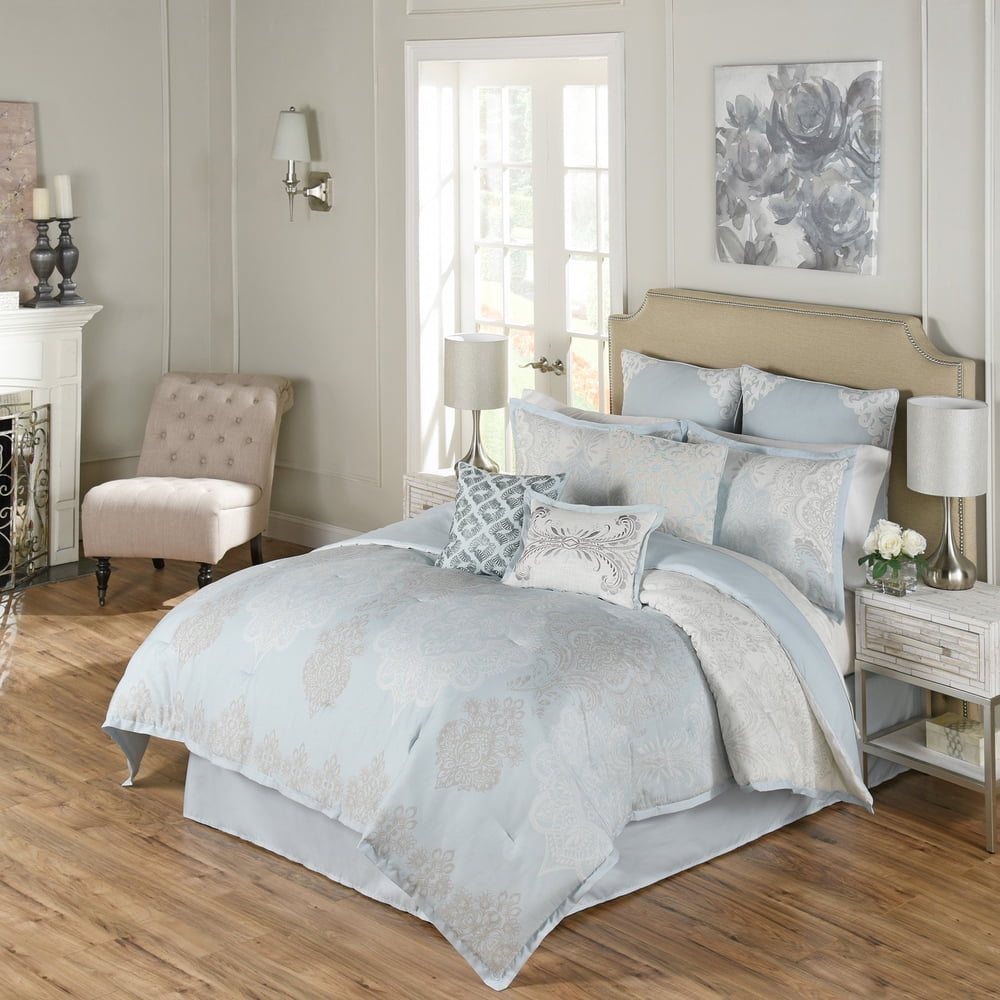 Beautyrest Arlee King Comforter Set