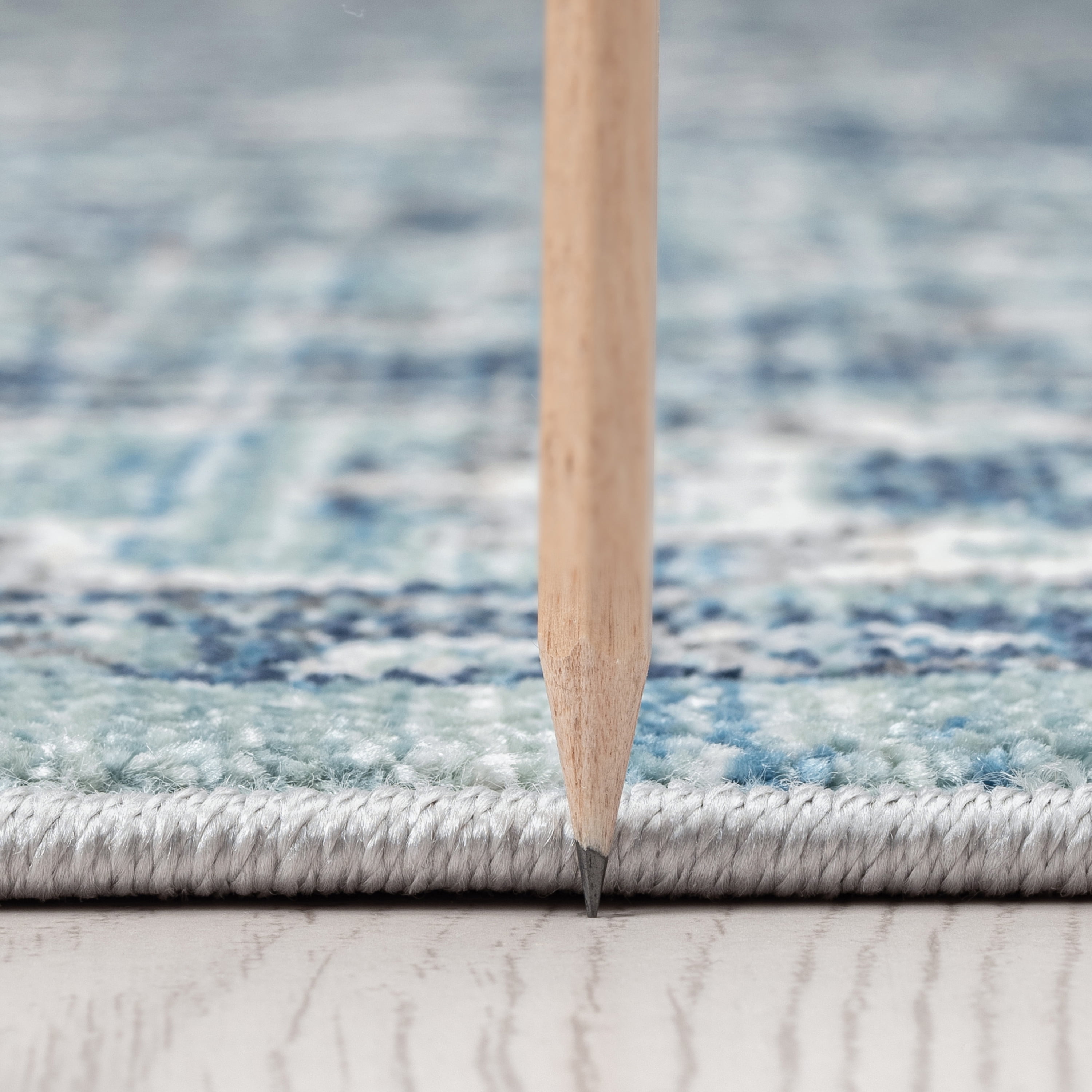 Transitional 2x8 Area Rug (2'3'' x 7'7'') Oriental Navy, Cream Indoor Runner Easy to Clean