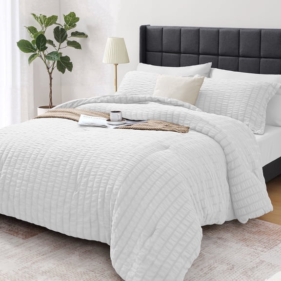 Vccoem 7 Piece Queen Comforter Set, Bed in a Bag with Sheets, Pillowcases & Shams, All Season Soft Bedding, Cozy and Lightweight, Machine Washable, White