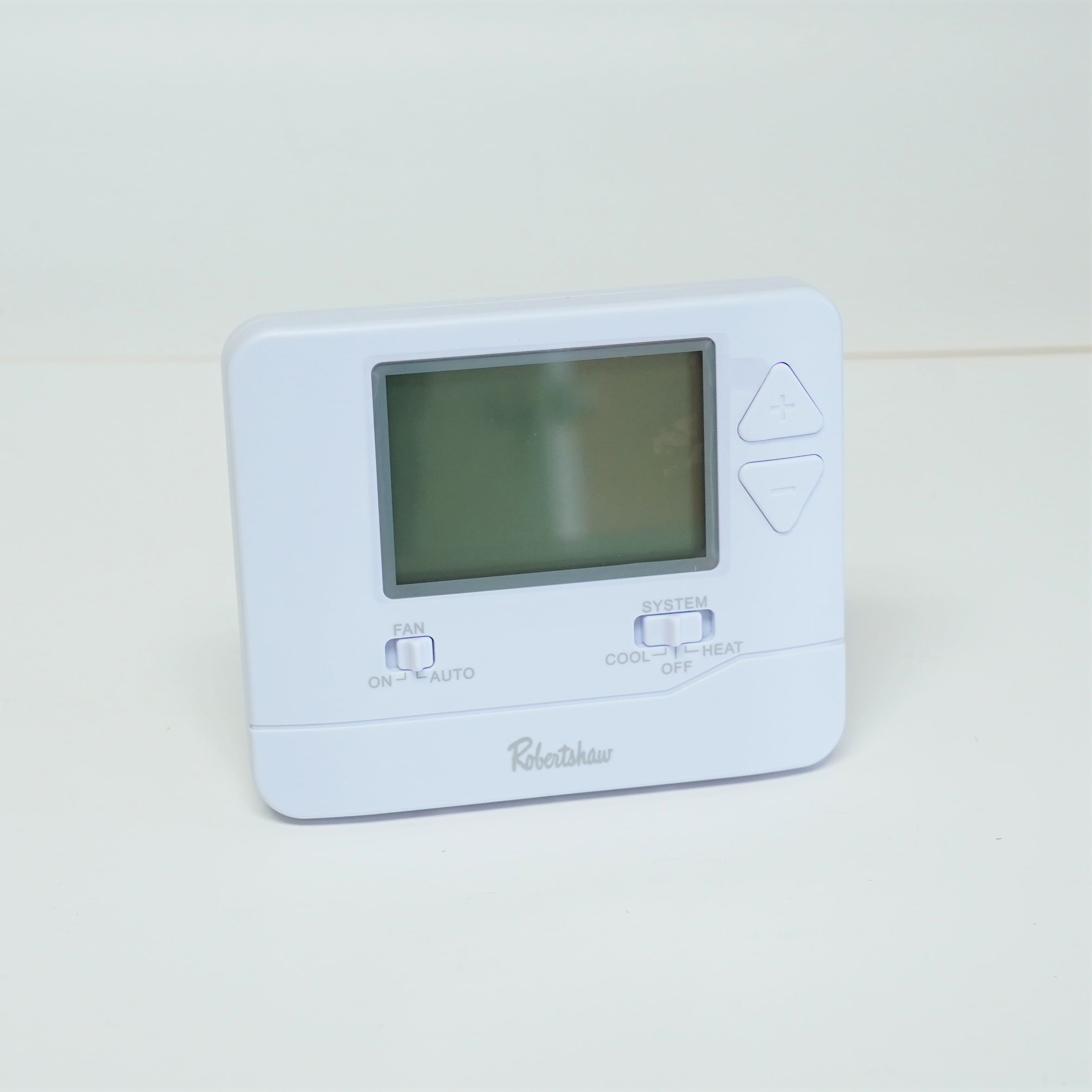 Robertshaw RS8210 Non-Programmable Multi-Stage 2H/1C Wall Thermostat