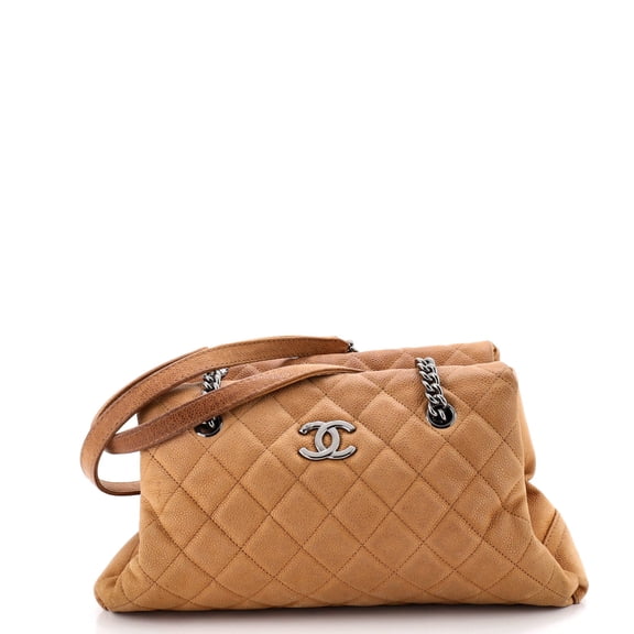 Pre-Owned Lady Pearly Tote Quilted Iridescent Caviar Large By Rebag