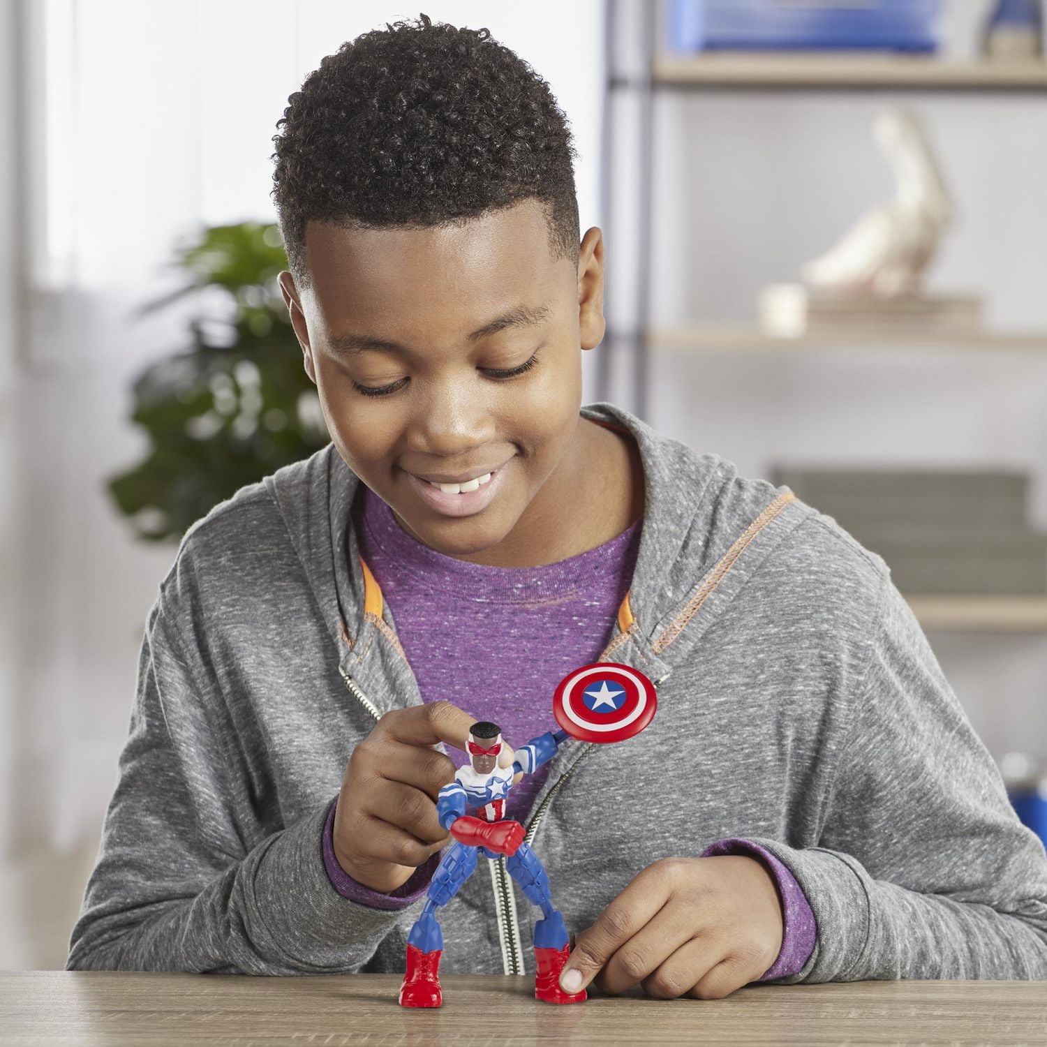 Marvel Avengers Bend and Flex - Figurine flexible de super-héros Captain America de 15 cm, avec accessoire, pour enfants à partir de 6 ans