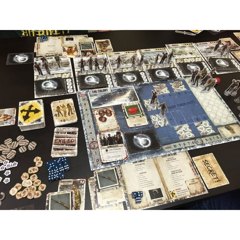 Free Shipping! Dead of Winter: A Crossroads Cooperative Free Shipping! Dead of Winter: A Crossroads Cooperative