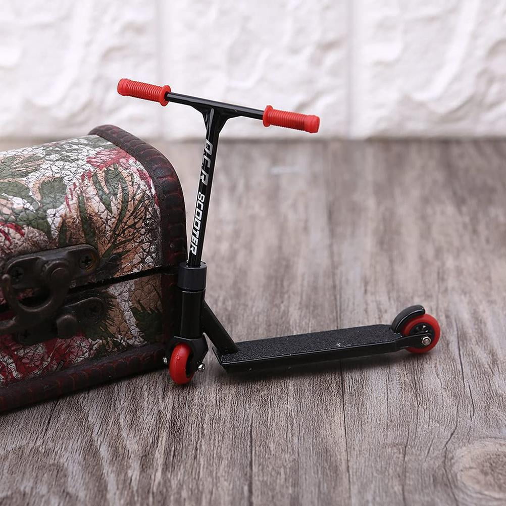Trottinettes à Doigts – Jouets Miniatures à Roues – Avec Vêtements Et Chaussures – Pour Enfants, Ados, Jeux Créatifs