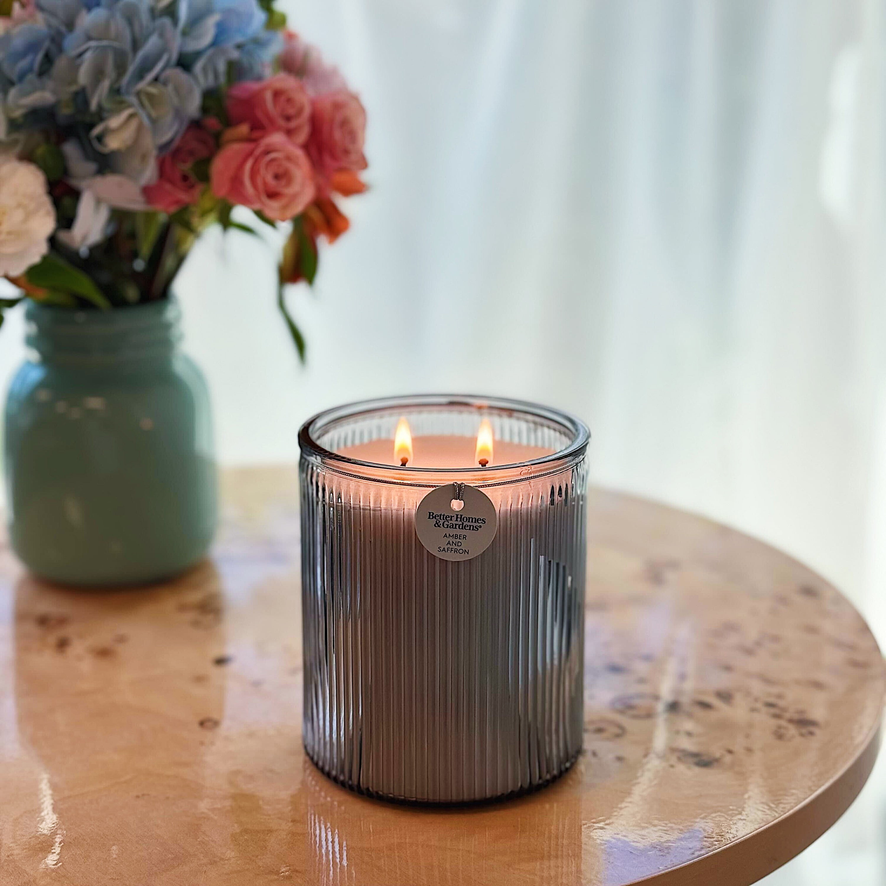 Better Homes & Gardens Amber and Saffron Scented 2-Wick 17.1 oz Ribbed Jar Candle