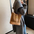 thumbnail image 2 of Bolso hombro tipo bandolera material terciopelo piel ciervo PU bolso cubo retro nicho para mujer 1027-PZ20240813016300 Caqui, 2 of 9