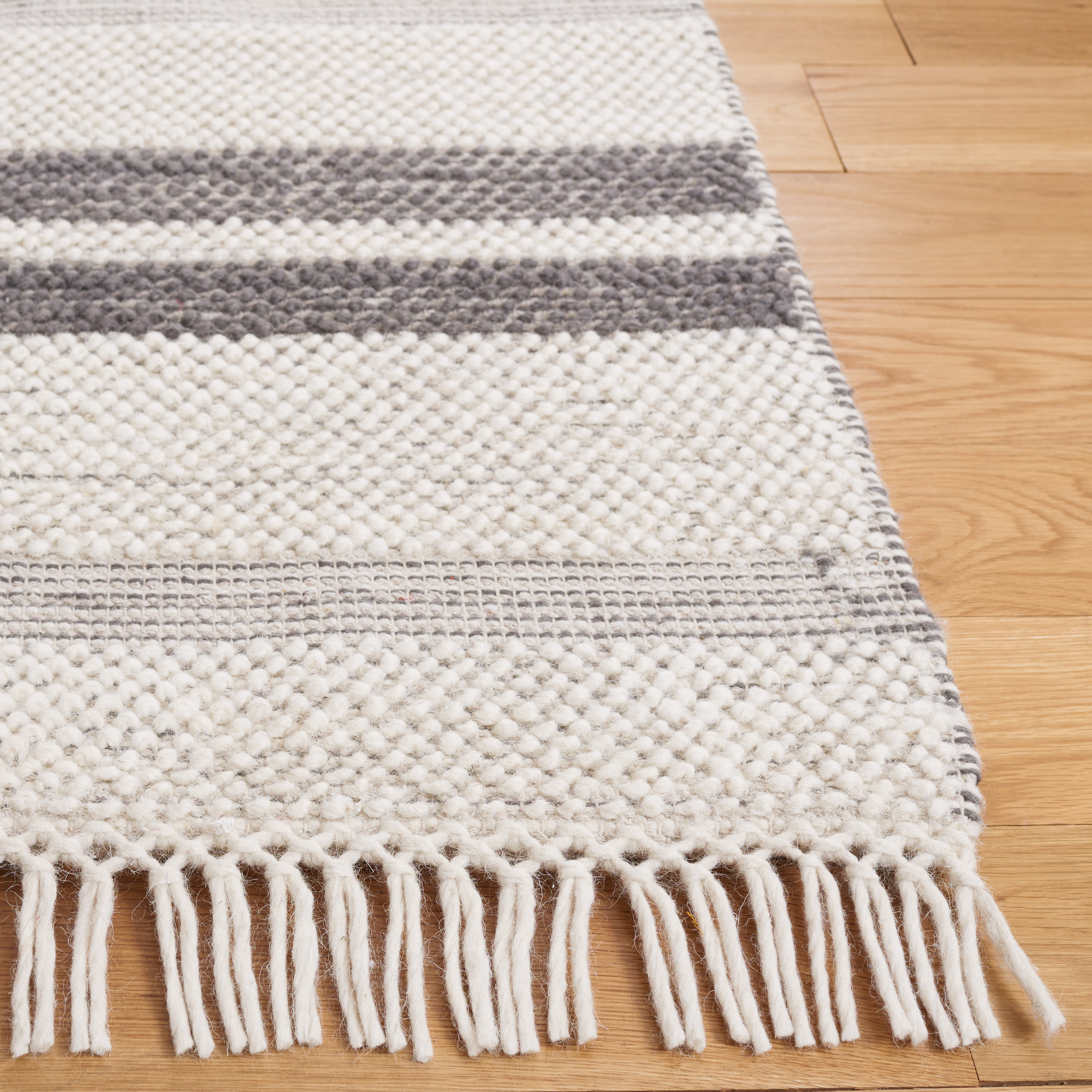 SAFAVIEH Natura Qendro Striped Area Rug, Ivory/Dark Grey, 3' x 5'