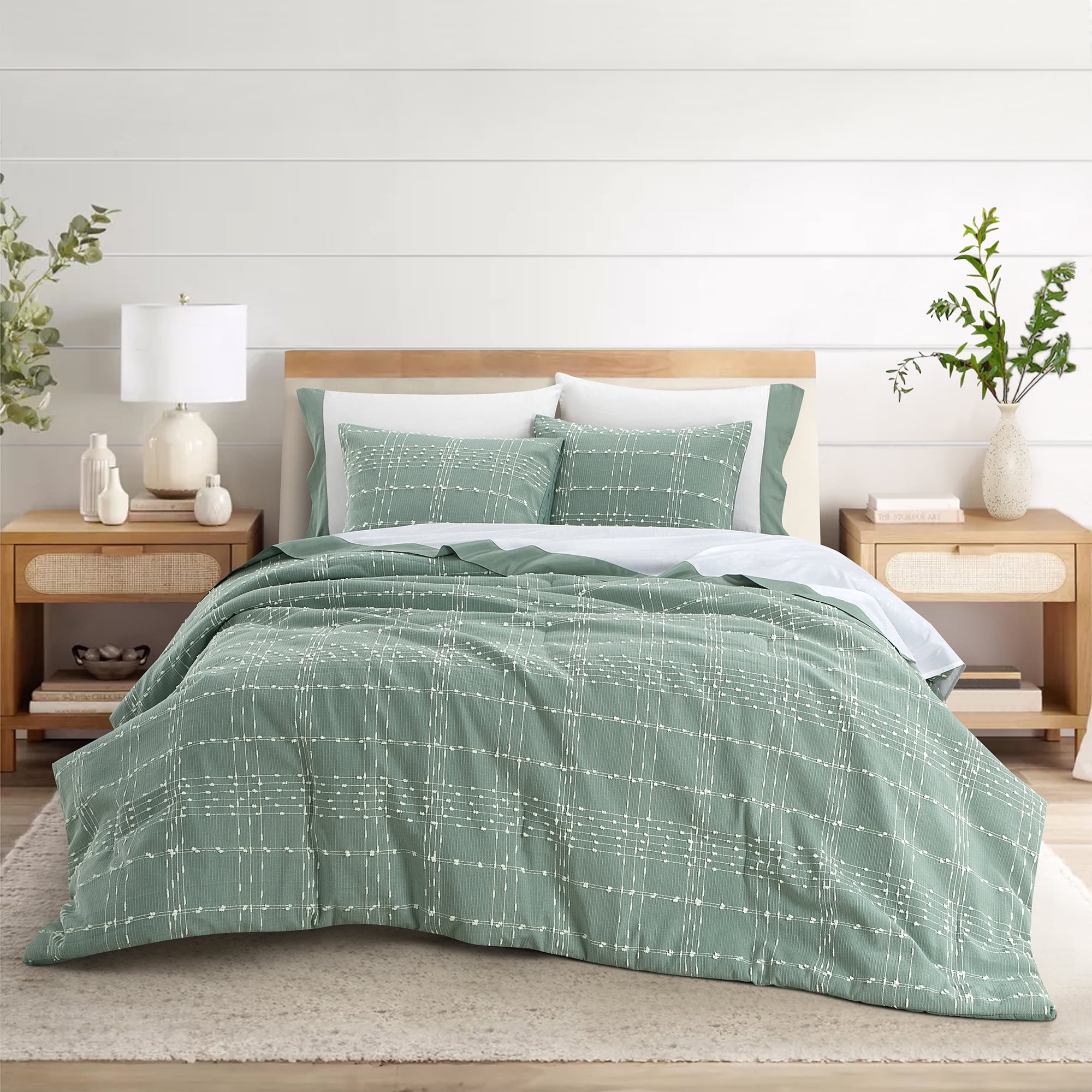 Better Homes & Gardens 7 Piece Plaid Green Bed in a Bag Comforter Set with Sheets, Queen