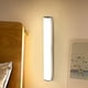 thumbnail image 5 of para armario, luz de armario de movimiento regulable y recargable Luz de noche inalámbrica debajo del armario con tirarere magnética - Luz cálida Luz cálida 21 CM Yotijar Luz de inducción, 5 of 9