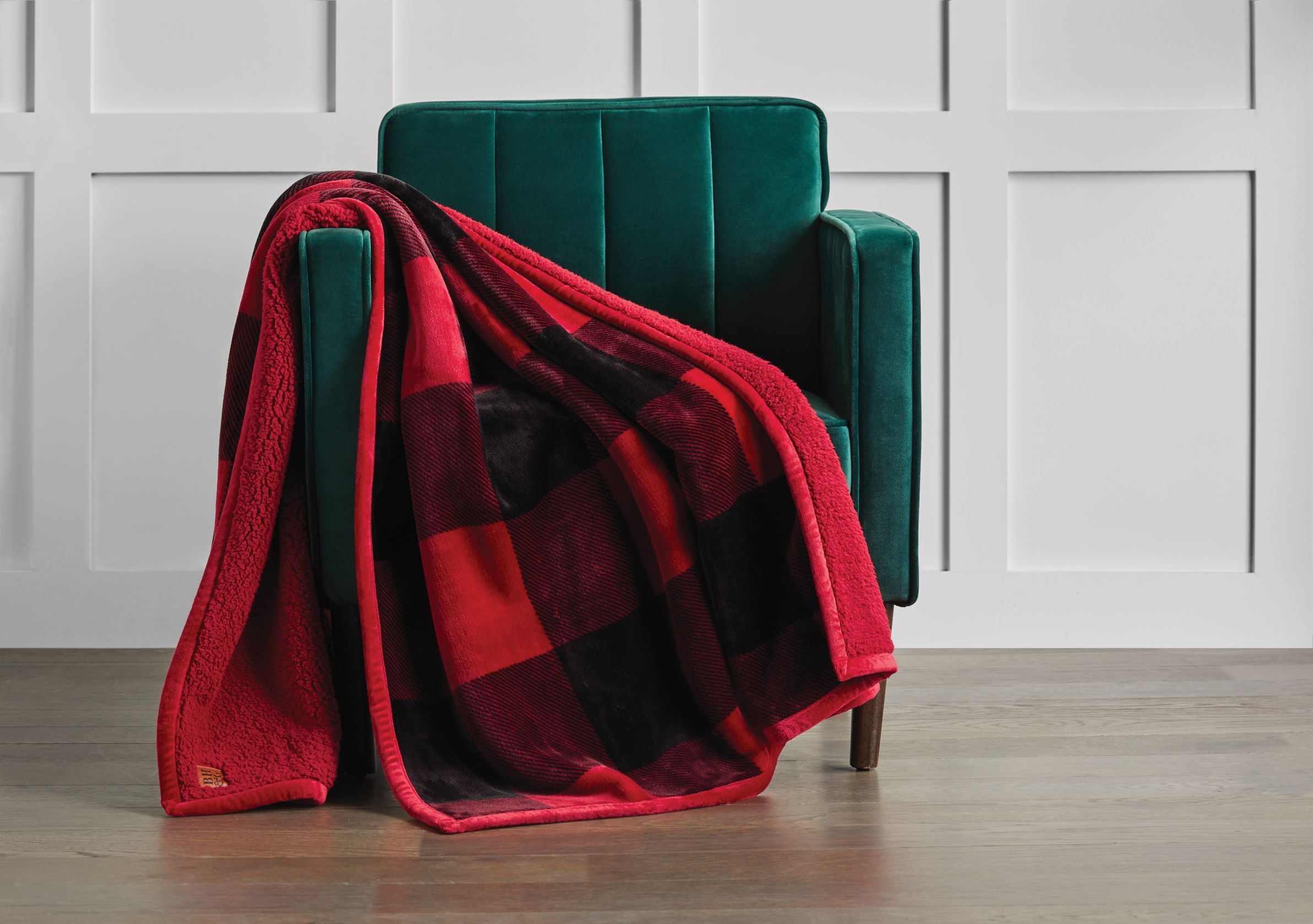 Red Buffalo Plaid Oversized Sherpa Throw 72 x 50 in Kosovo at € 48