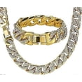 thumbnail image 2 of Pulsera cubana para hombre de 8" chapada en oro con circonitas cúbicas y diseño Frozen Miami., 2 of 4