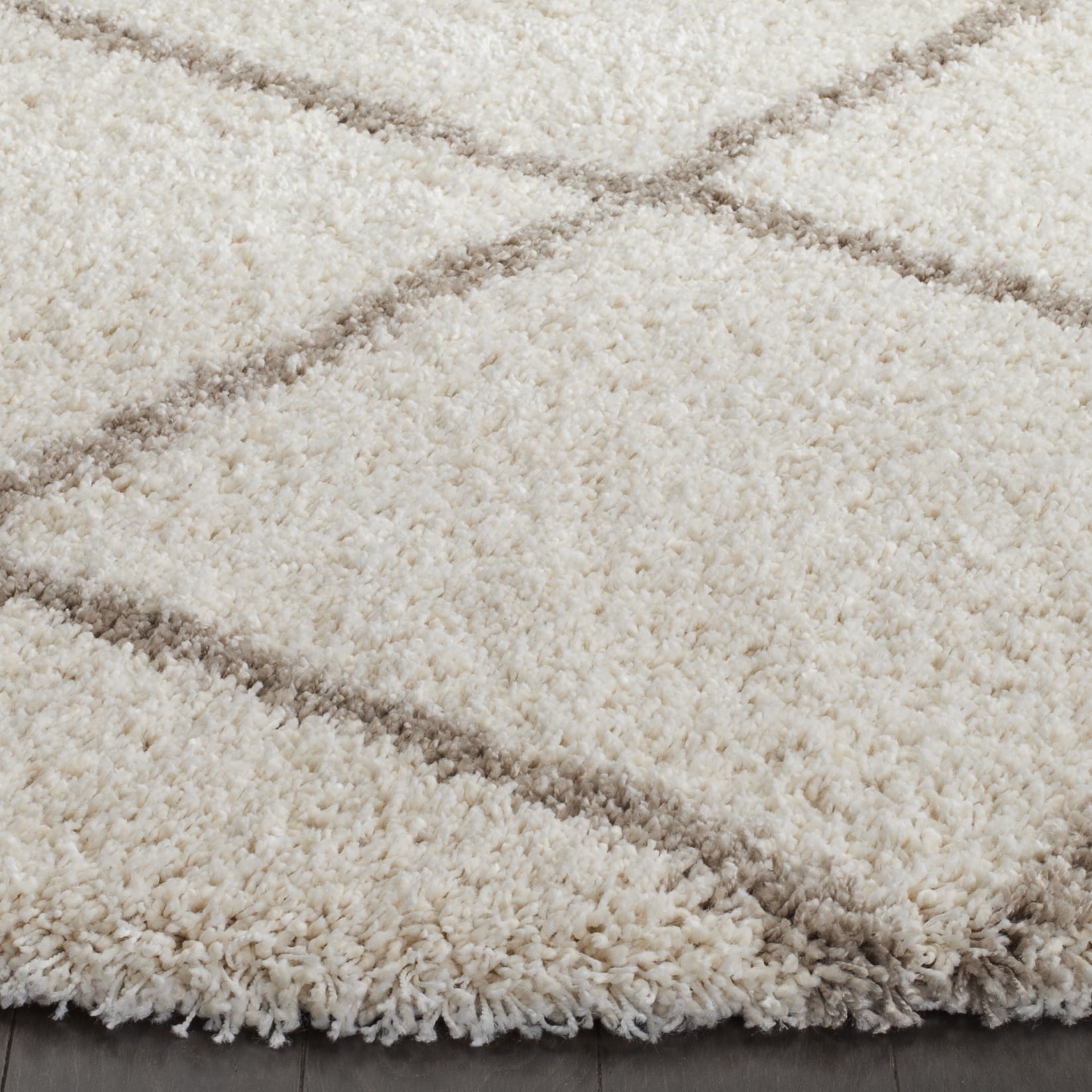 Safavieh Hudson Amias Geometric Shag Area Rug, Ivory/Beige, 4' x 4' Round