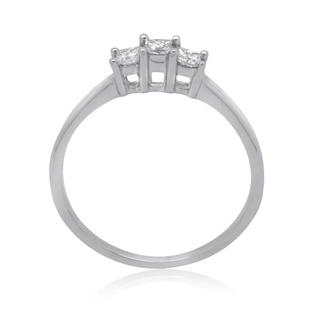 14K White Gold 0.25 CTTW Three Stone Diamond Ring