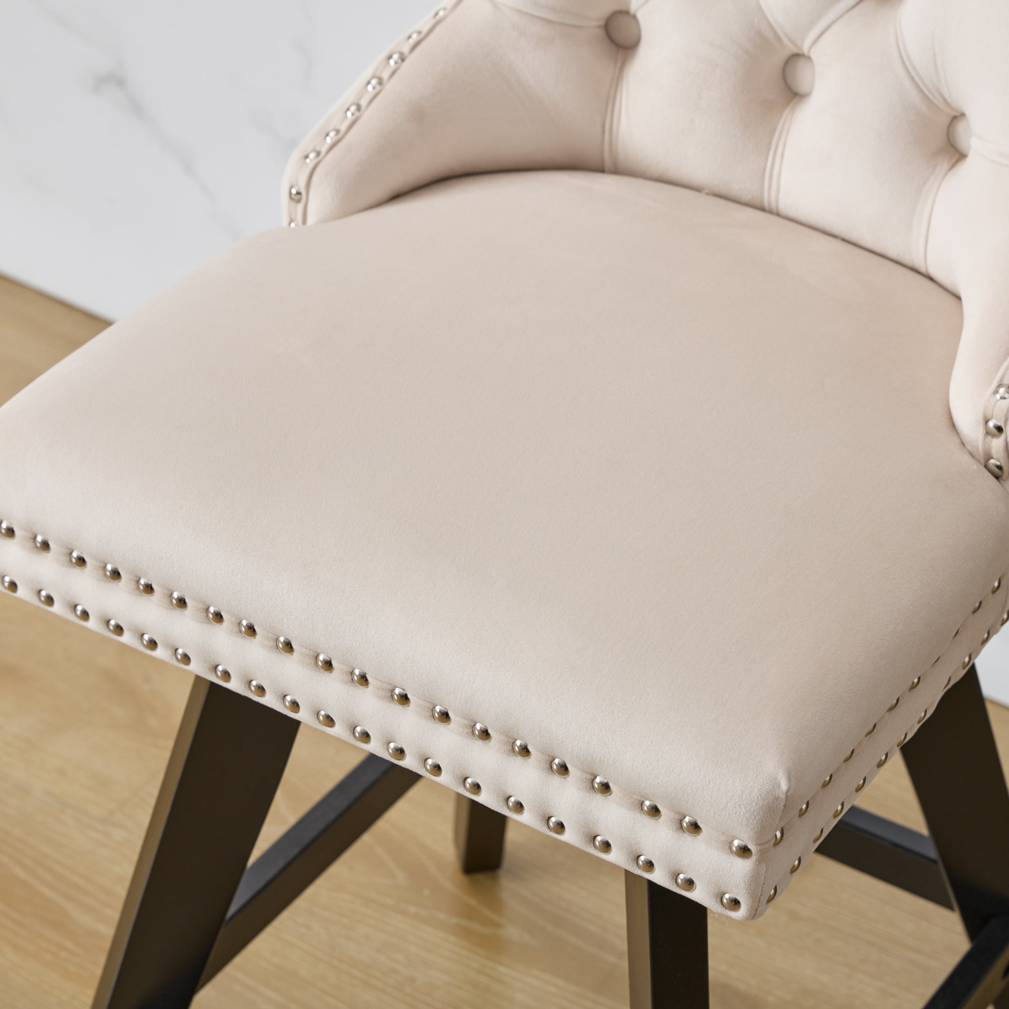 Swivel Bar Stools Set of 2, Velvet Counter Height Bar Stools with Back, Swivel Dining Chair with Button Tufted and Wooden Legs, Kitchen Chair Counter Stools for Kitchen Island Kitchen Counter, Beige