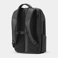 thumbnail image 2 of Mochila NOMATIC Travel Pack 20L resistente al agua negra, 2 of 9