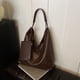 thumbnail image 4 of Bolso Hombro Casual Mujeres Gran Capacidad Color Sólido Con, 4 of 9