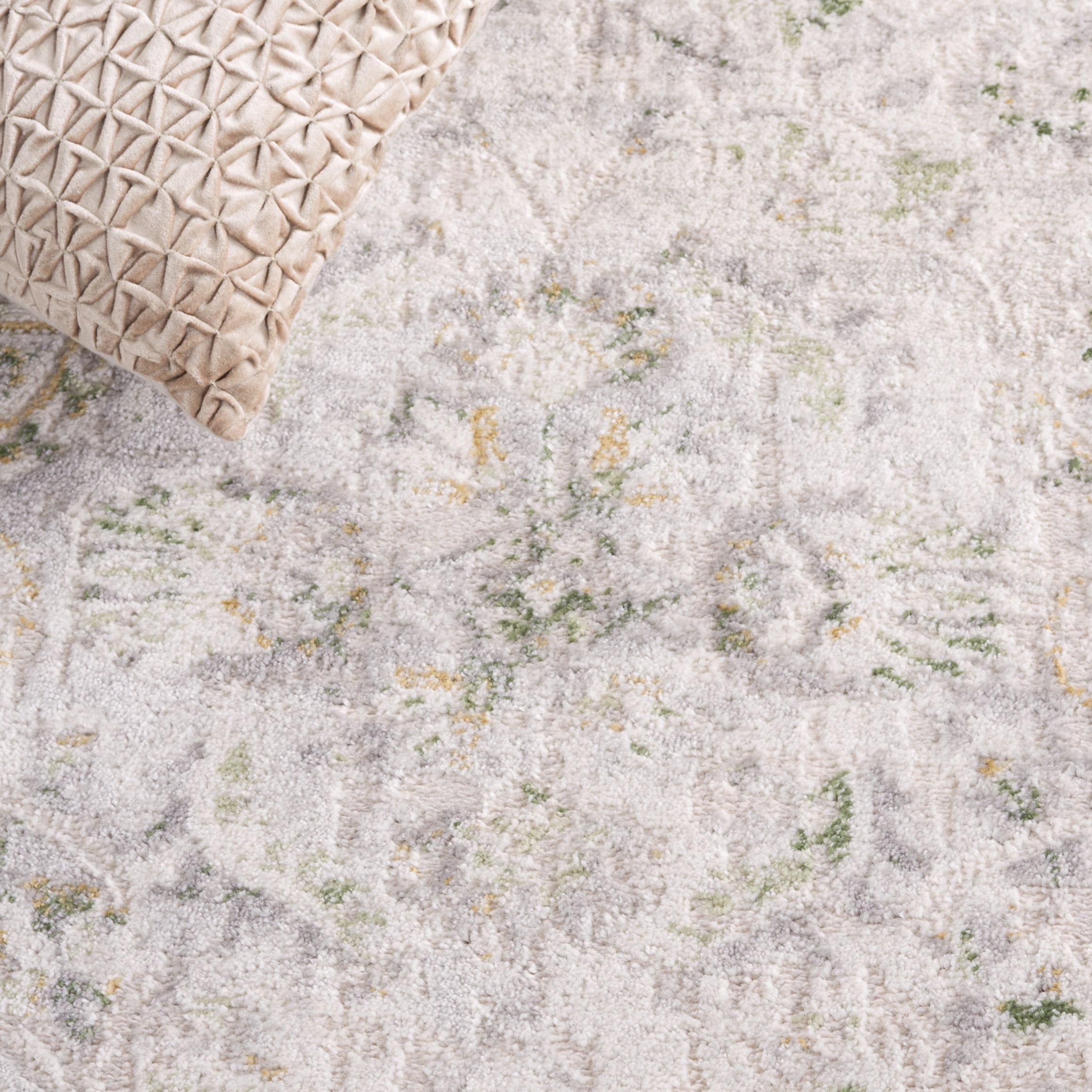 SAFAVIEH Palma Amanda Oriental Area Rug, Beige/Green, 5'5" x 7'7"