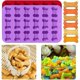 thumbnail image 2 of Molde para hornear galletas para perros JINMJMXG Molde de silicona con forma de pata y hueso de cachorro Rosa y Morado 10 garras de perro y gato 21,8 x 11 x 2 cm 18 con hueso 22,5 x 14,2 x 1,2 cm, 2 of 5
