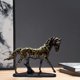 thumbnail image 5 of Colección de decoración de estatuas de caballos , decoración de de caballos de resina, decoración de regalos coleccionables, escultura Negro Colco Escultura de estatuilla de caballo, 5 of 7
