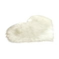 thumbnail image 3 of Alfombra de peluche con forma de corazón, pequeña, decorativa, artesanal, regalo de cumpleaños para el hogar. Blanco, 3 of 9