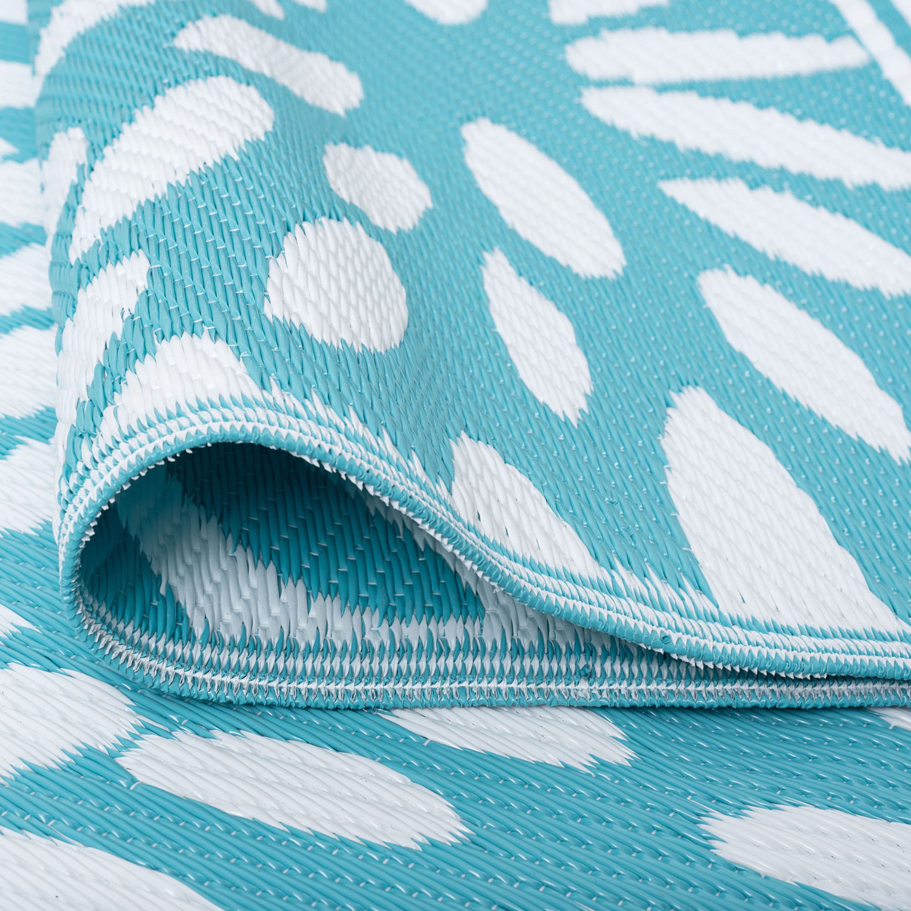 6x9 Reversible Aqua and White Polypropylene Outdoor Floral Area Rug