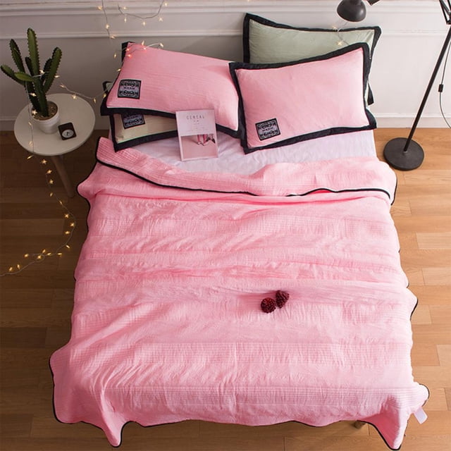 Feltree Summer Cooling Quilt Lightweight Breathable for Hot Nights, Solid Color 71x79 Inches, Fade Resistant Bedding Gift Idea