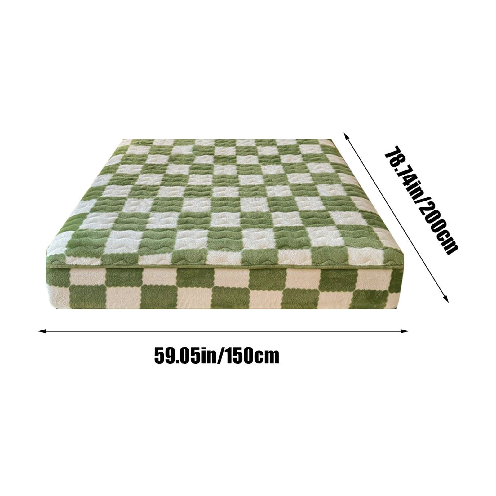 Quilted Fitted Sheet Winter Warm, Checkerboard Pattern Mattress Protector – Breathable Non-Slip Pocket Design, Soft Polyester Bed Cover for Care Bed, Home or Guest Room