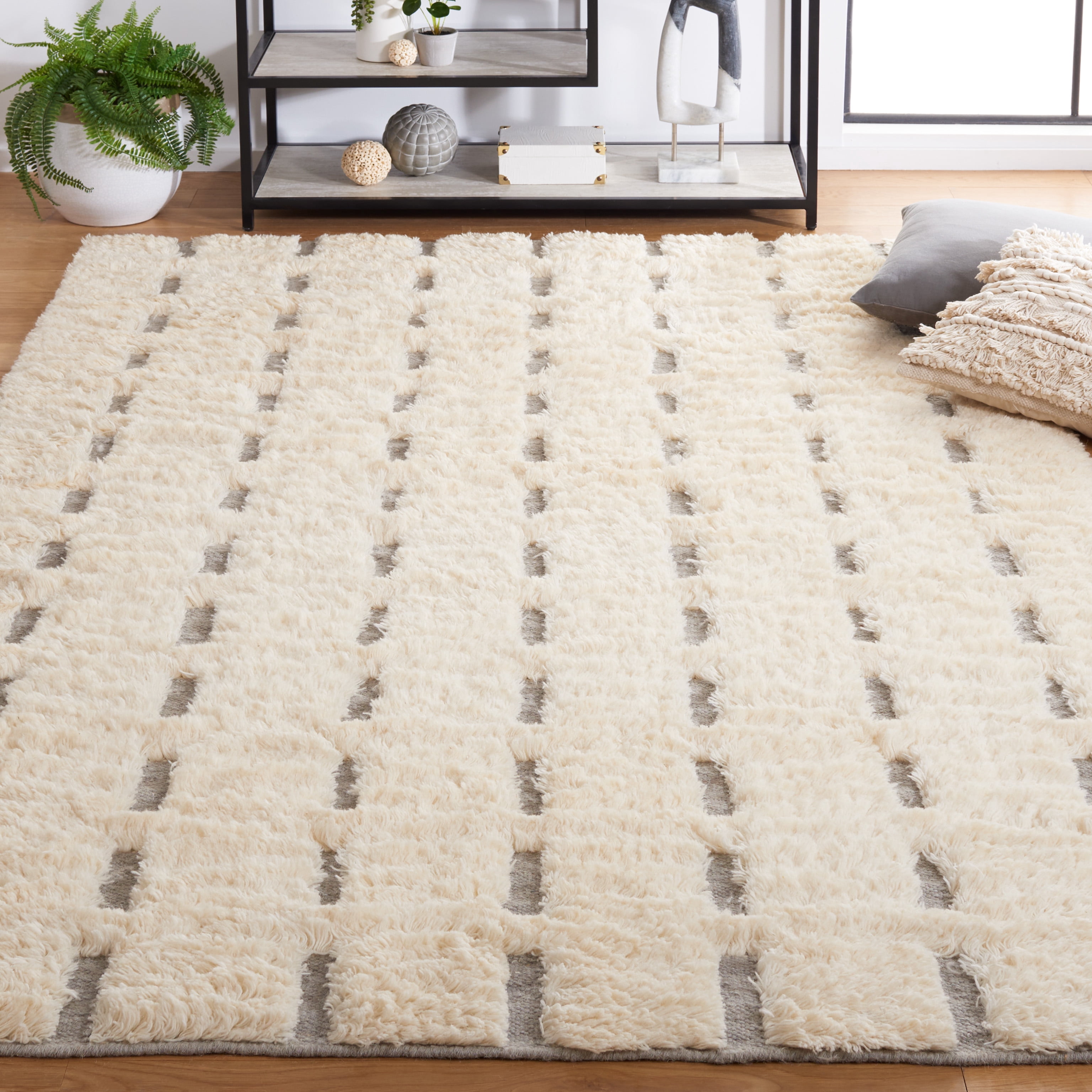 SAFAVIEH Casablanca Tanja Geometric Area Rug, Grey/Ivory, 8' x 10'