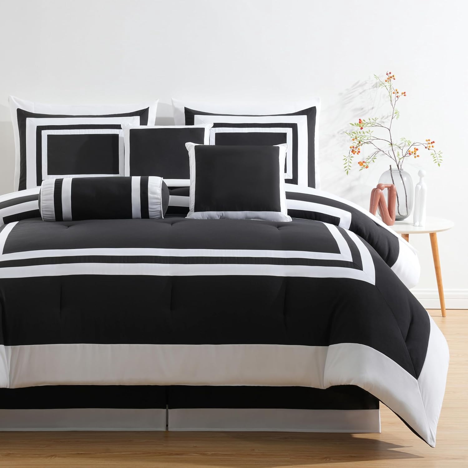 Chezmoi Collection Caprice 7-Piece Hotel Style Comforter Set King Size, Black/White Square Pattern Color Block Bedding with Decorative Pillows, Luxurious Lightweight All Season Bed Set