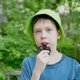 thumbnail image 4 of Fingertip Kazoo giratorio pequeño Kazoo instrumento musical regalos para niños adultos, 4 of 5