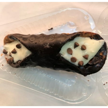 Italian Chocolate Cannoli Pastry Rich Chocolate Chips Topping Cream Filling Crunchy Shells 5 Pieces Per Pack