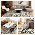 thumbnail image 3 of Alfombra YIHOUSE 152 x 213 cm con rayas de cebra, lavable, 3 of 8