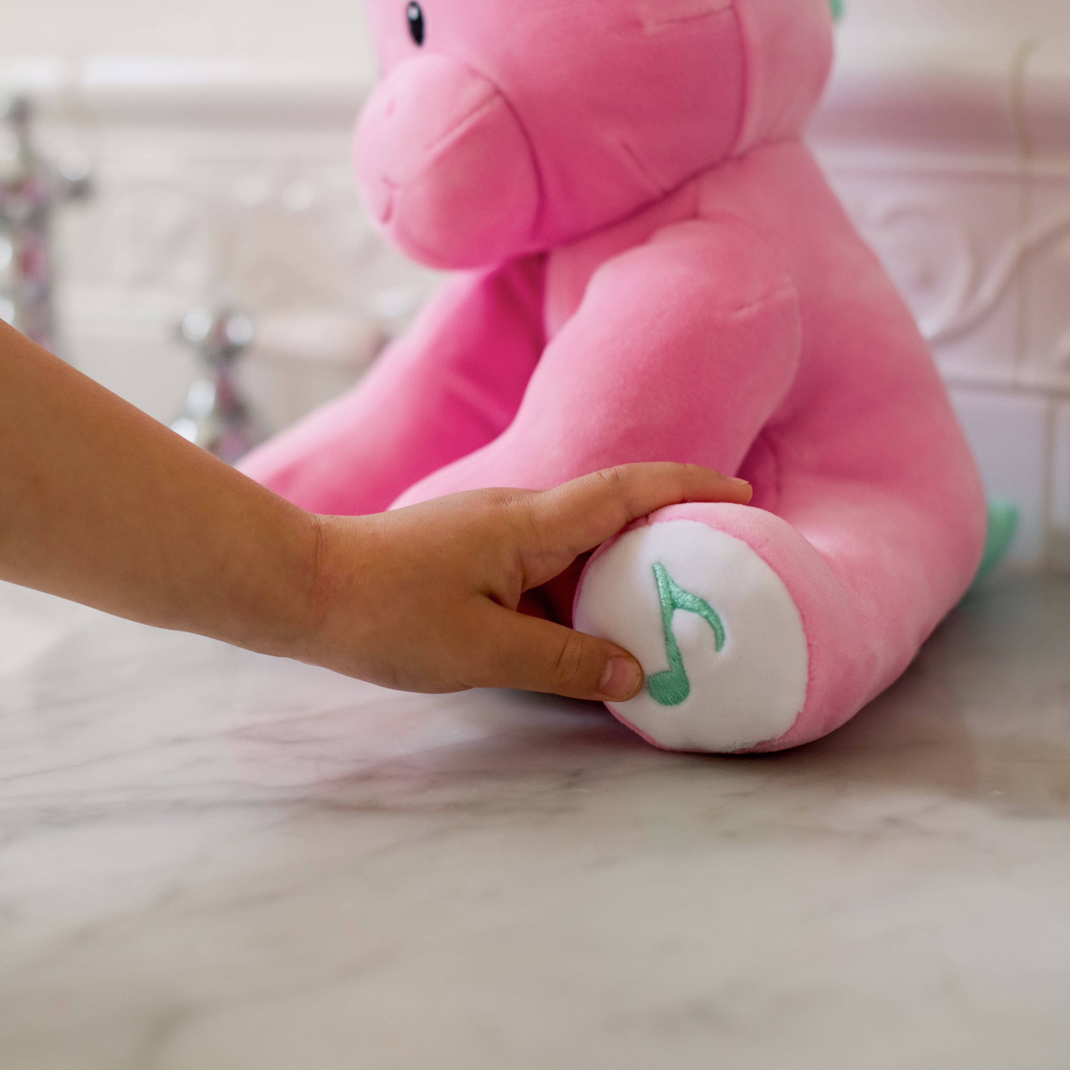 Animal Adventure® Wellobeez™ Antimicrobial Musical Clean Crew™ Unicorn Plush Bundle