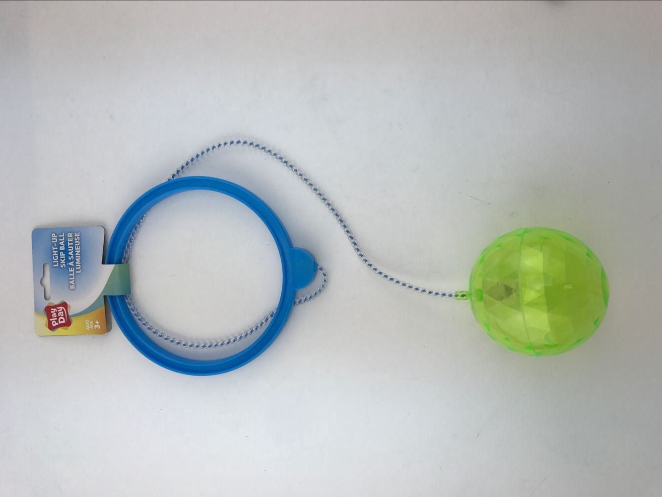 Balle à sauter lumineuse Play Day pour utilisation externe en été en vert