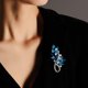 thumbnail image 3 of Broche de cristal francés con diamantes de imitación, 3 of 4