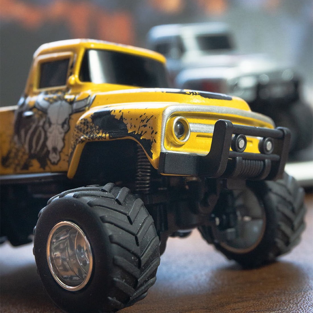 2.4G 1:64 Scale Mini Alloy Monster Truck with Mobile App Control, 3-Speed Off-Road RC Car with Shock Absorption & Trailer Hook, Desktop Remote Control Toy for Teens and Adults