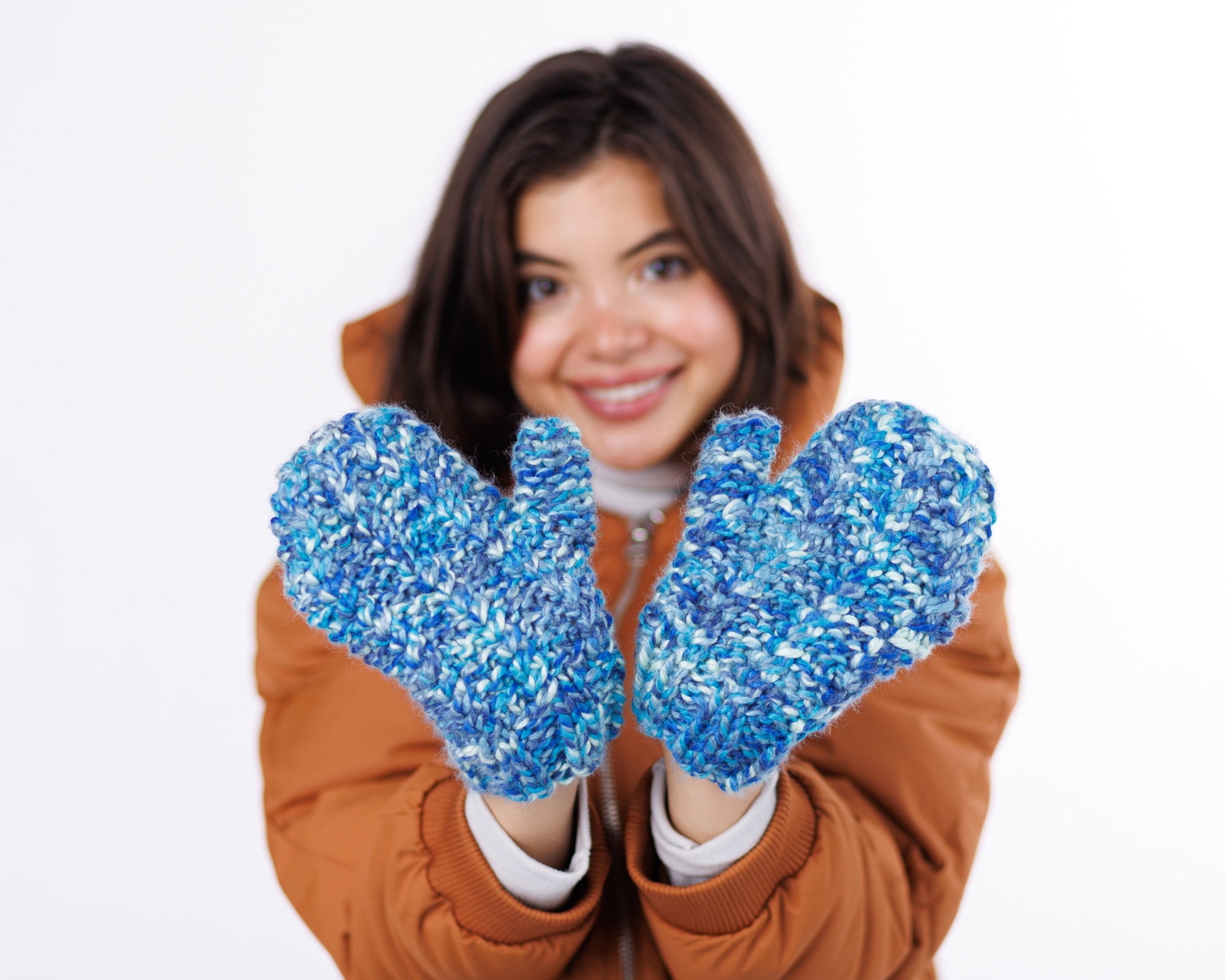 Bernat® Spark™ #5 Bulky Blend Yarn, Lin 8oz/225g 191 Yards