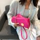 thumbnail image 2 of Bolso de axila de PU para mujer Bolsos de mujer sólidos retro Bolso de hombro de moda (Rosa), 2 of 7