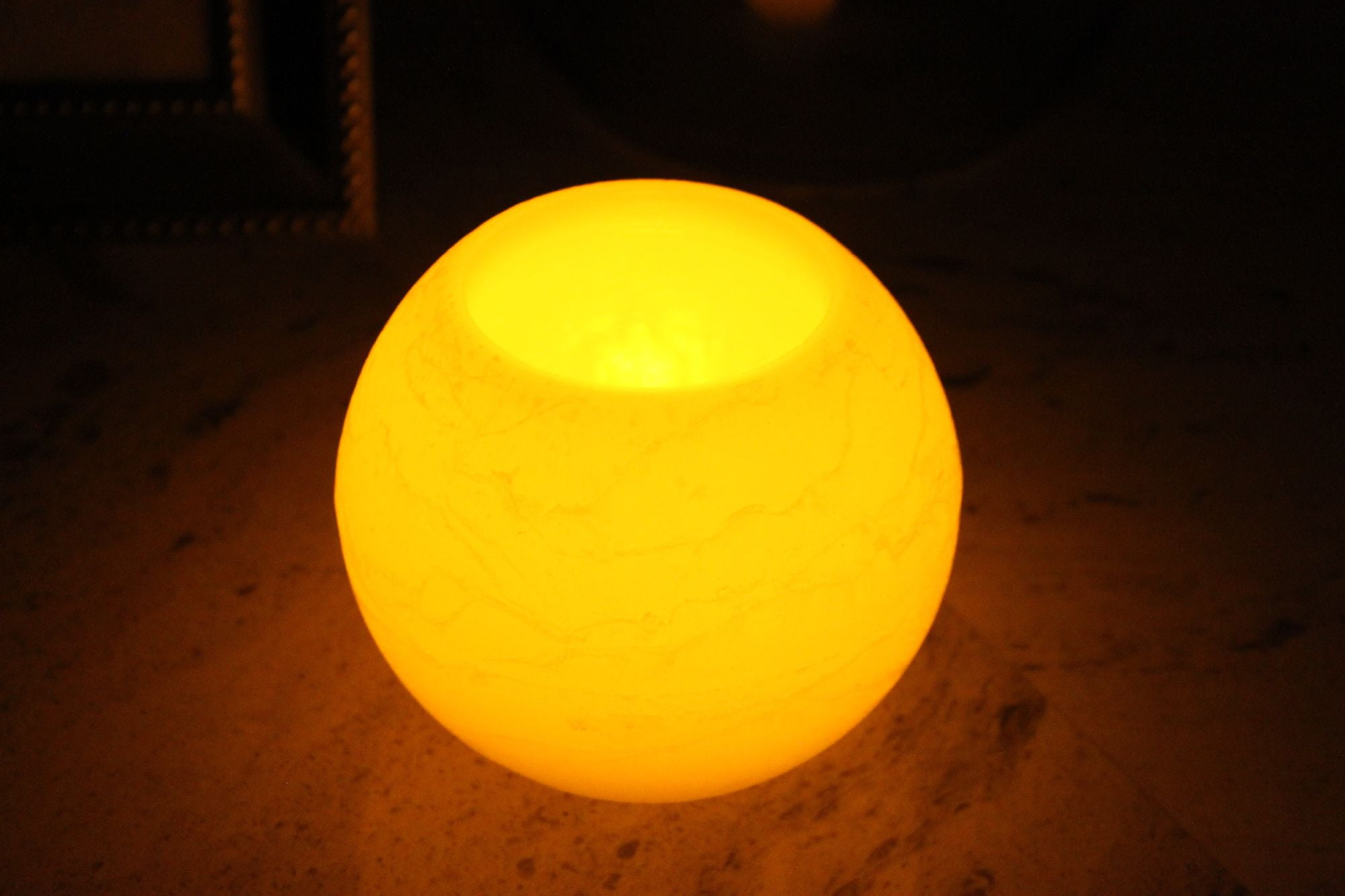 EcoGecko 6 Inch Round Wax Sphere LED Flameless Candle with 5 Hour Timer, AA Batteries, Super Long Battery Life