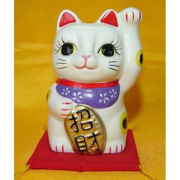 Lucky Cat with Left Hand Up