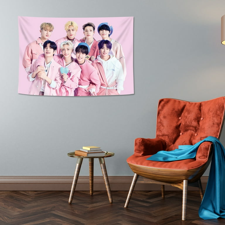 DraggmePartty 95 75cm Kpop Stray Kids Printing Polyester Tapestry Wall Hanging Sofa Dormitory Wall Decoration Poster