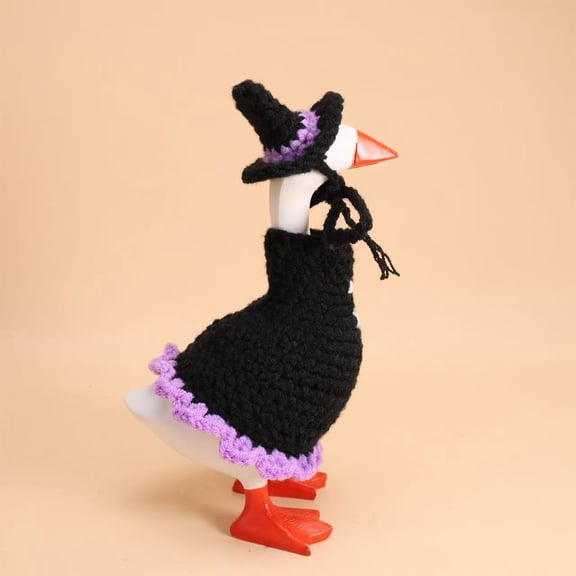 1 Set Mini Desk Goose 7 Inch Magnetic Goose Statue Key Holder Black Witch Clothes for Magnetic Duck Statue Table Desk Key Holder Decor (Black Witch)