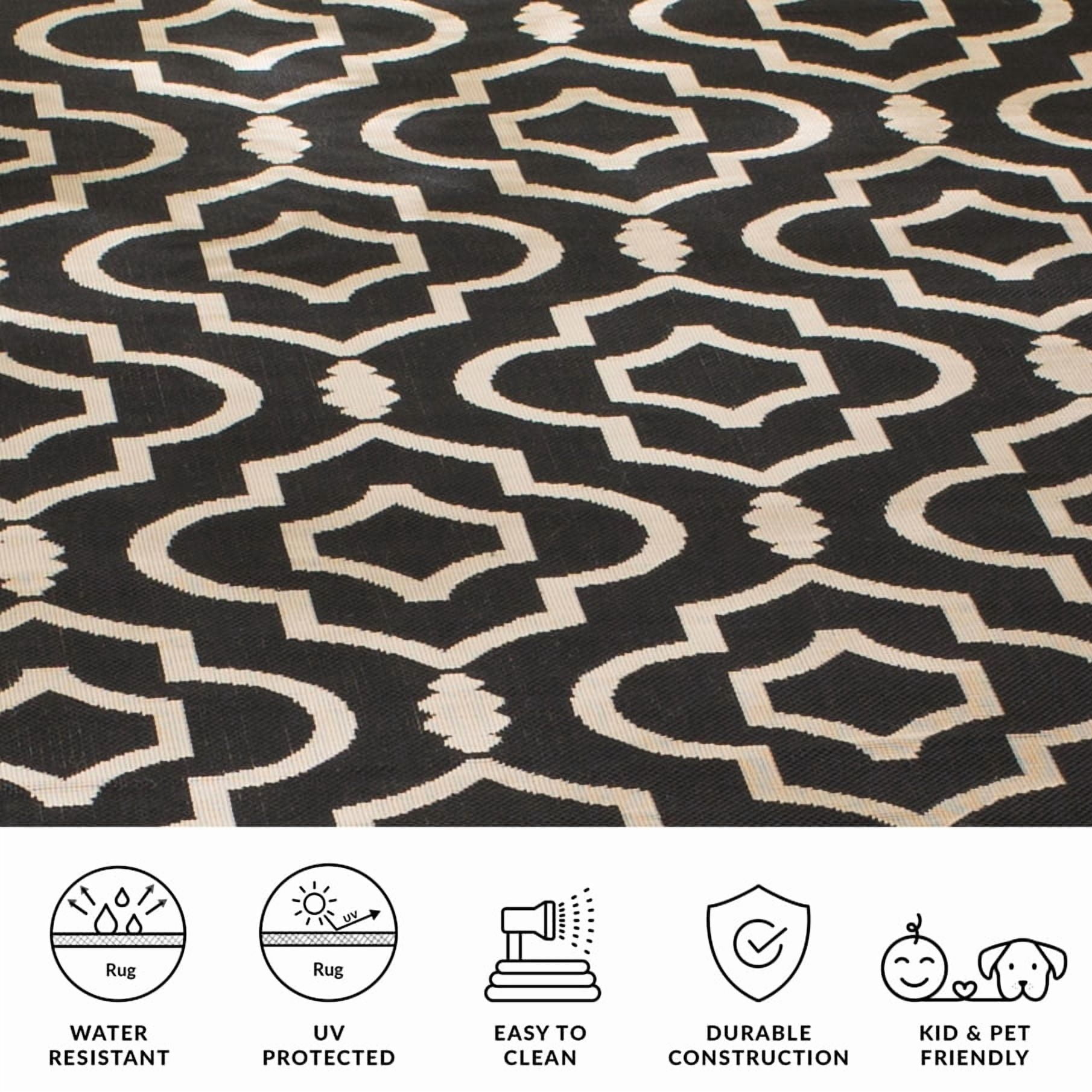 Safavieh Courtyard Lavern Geometric Indoor/Outdoor Area Rug, Black/Beige, 5'3" x 7'7"
